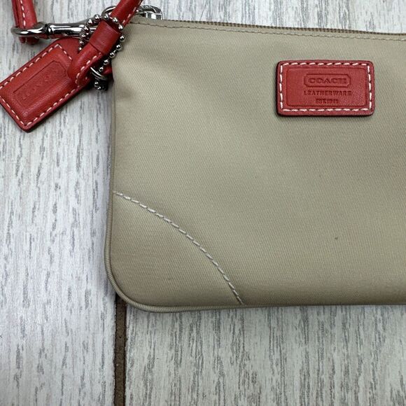 Coach Leatherware Wristlet Coin Purse Beige with Orange/Red Leather Strap/Trim - Picture 4 of 8